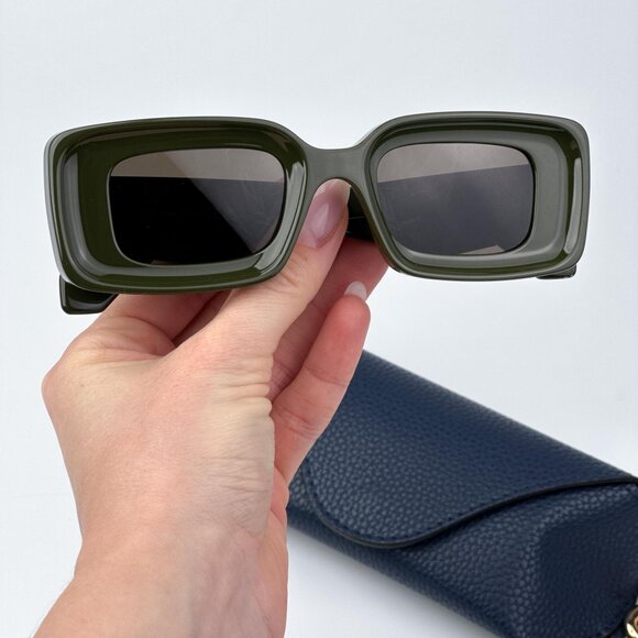 Loewe ANAGRAMLW40101I 96E WomenBRAND NEW Sunglasses Green Brown Rectangular